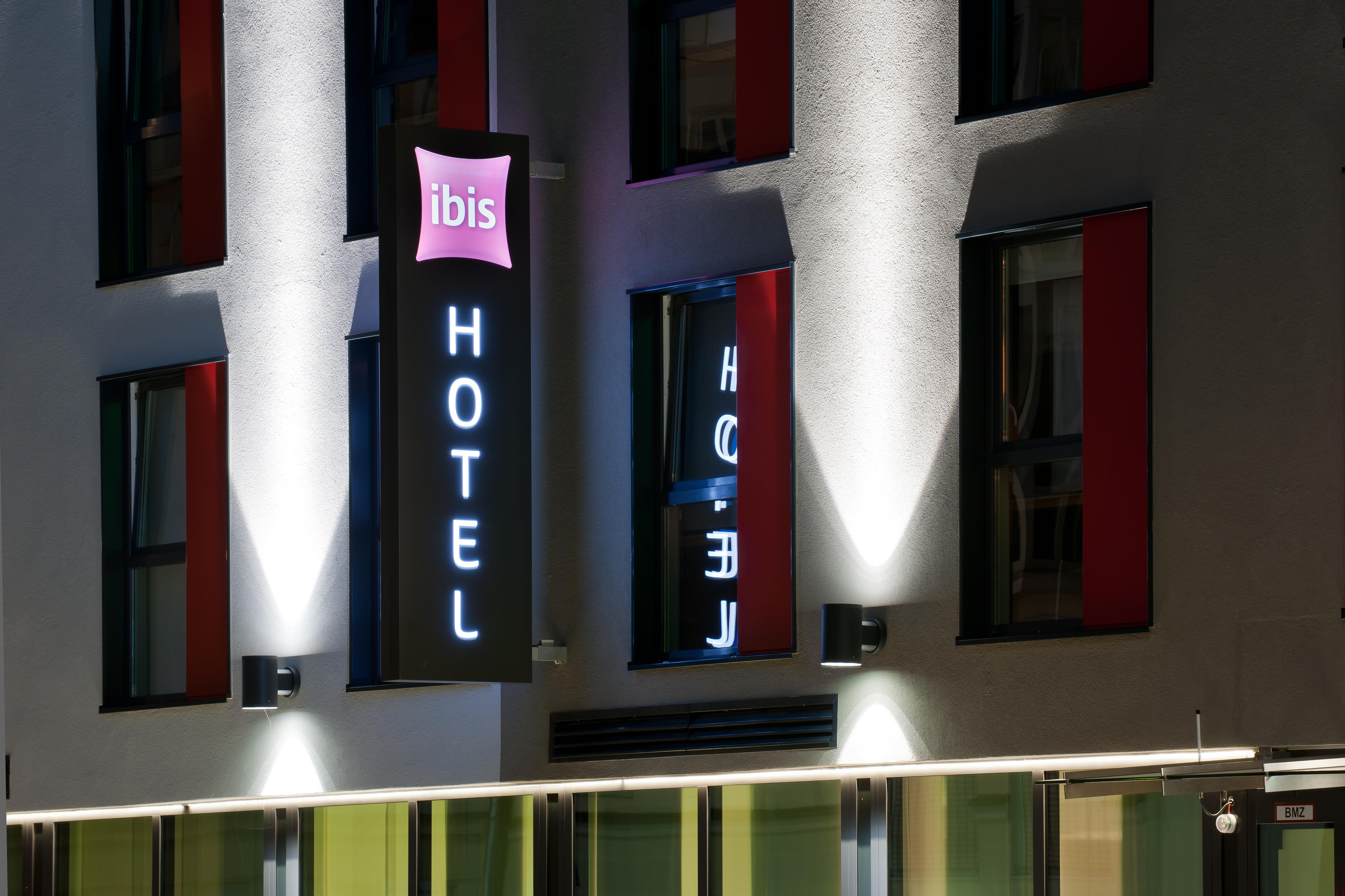 Ibis Muenchen City Sued Exterior photo